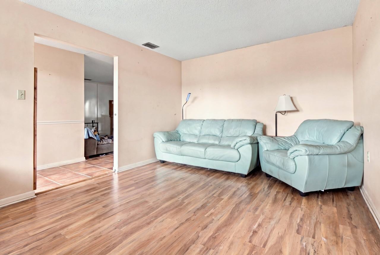 3524 Lori Ln S - Photo 5 of 21