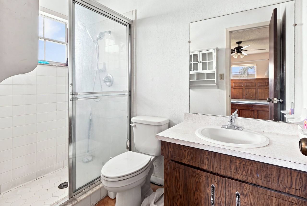 3524 Lori Ln S - Photo 7 of 21