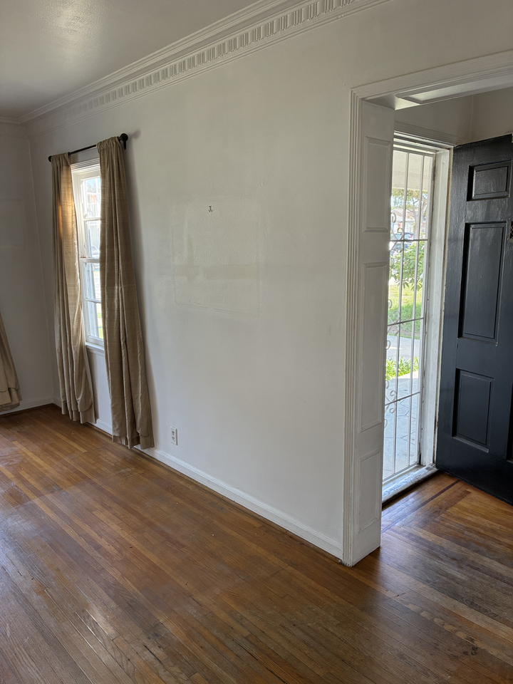 232 W Fairview Blvd - Photo 6 of 10