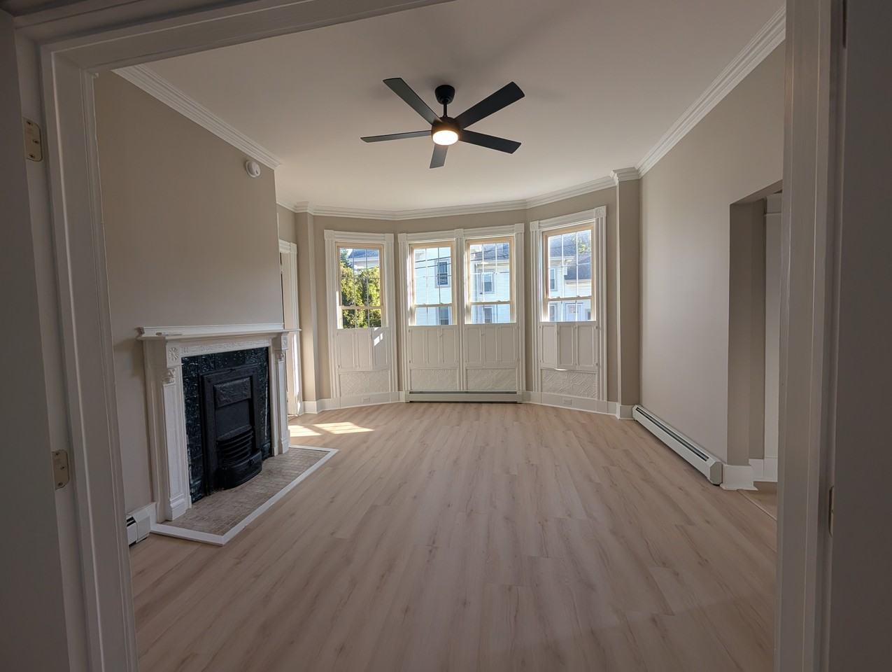 128 Garland St #1 - Photo 5 of 7