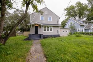 featured image of 414 E Sheridan Ave #MAIN