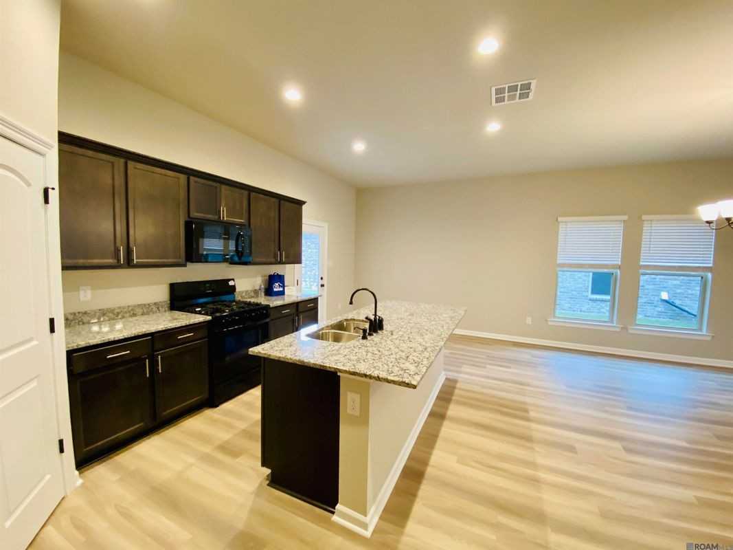 23161 Wilton Dr - Photo 5 of 16
