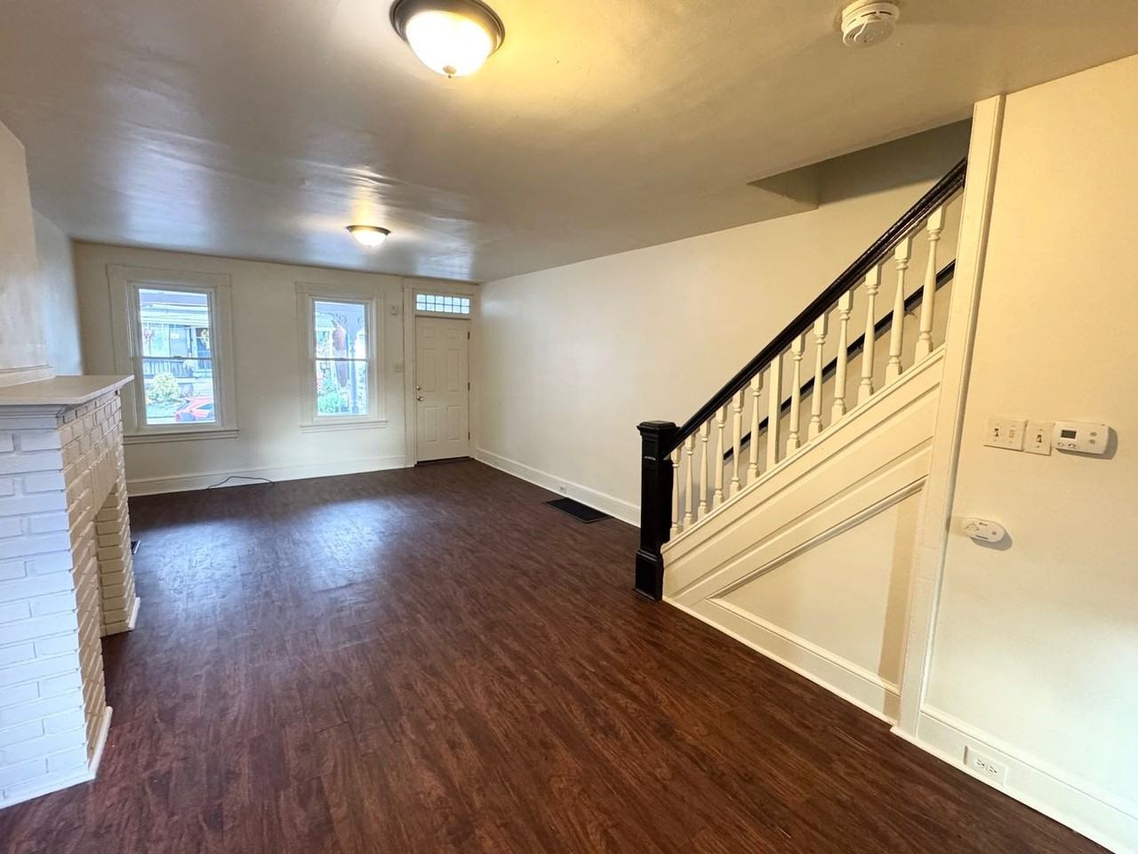 574 Pershing Ave - Photo 2 of 8