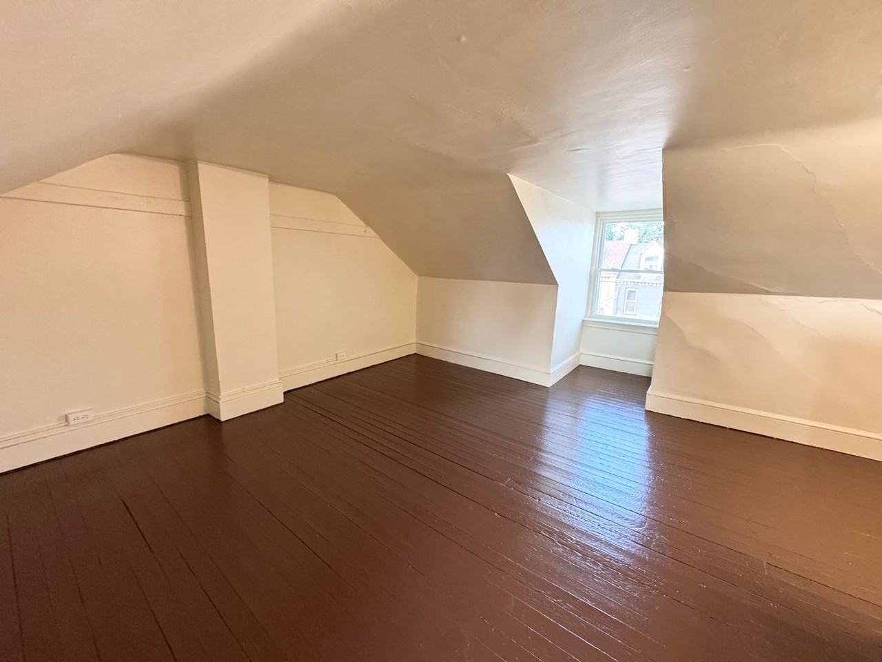 574 Pershing Ave - Photo 7 of 8