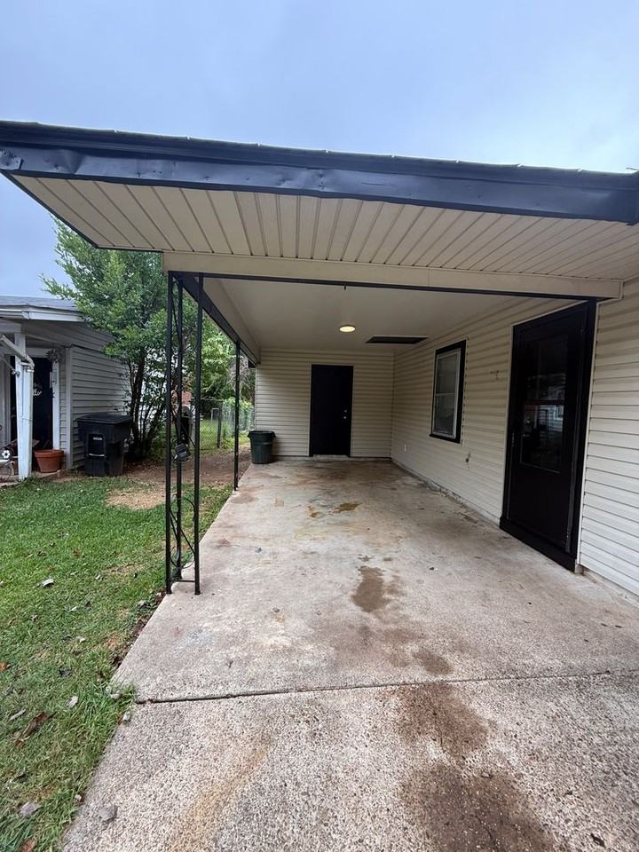 4222 Parkway Dr - Photo 6 of 42