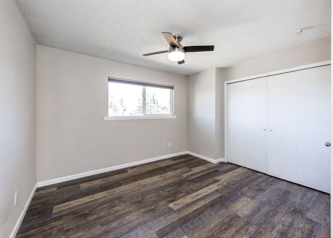 2275 Montebello Dr W - Photo 3 of 50