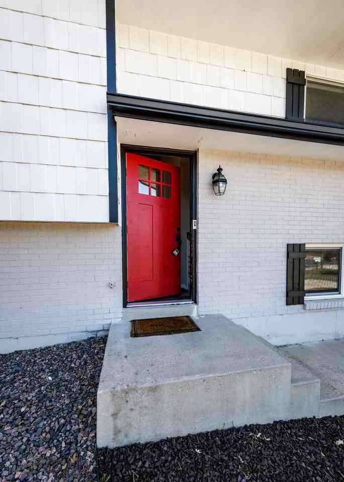 2275 Montebello Dr W - Photo 7 of 50