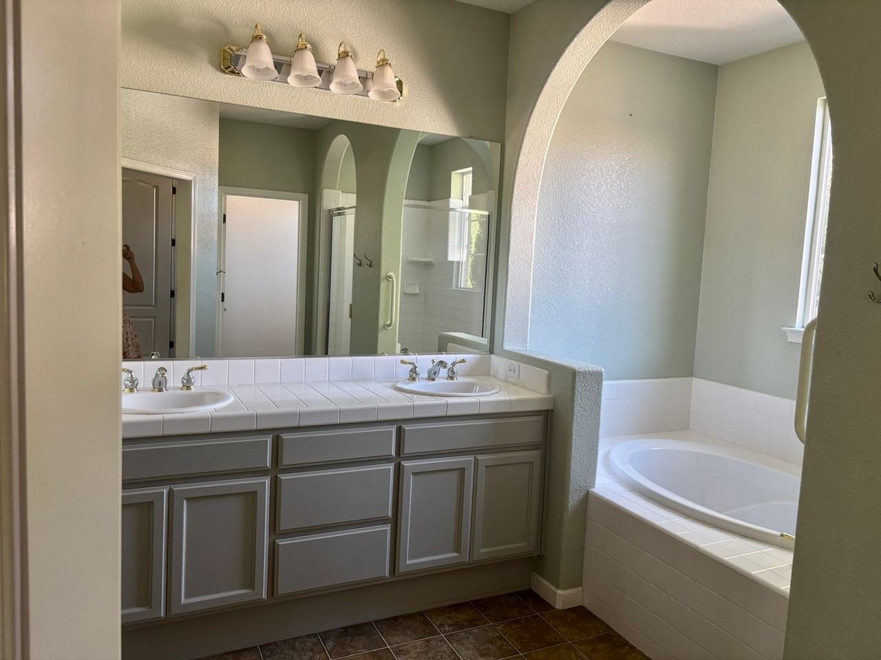 1619 Columbus Rd - Photo 2 of 23
