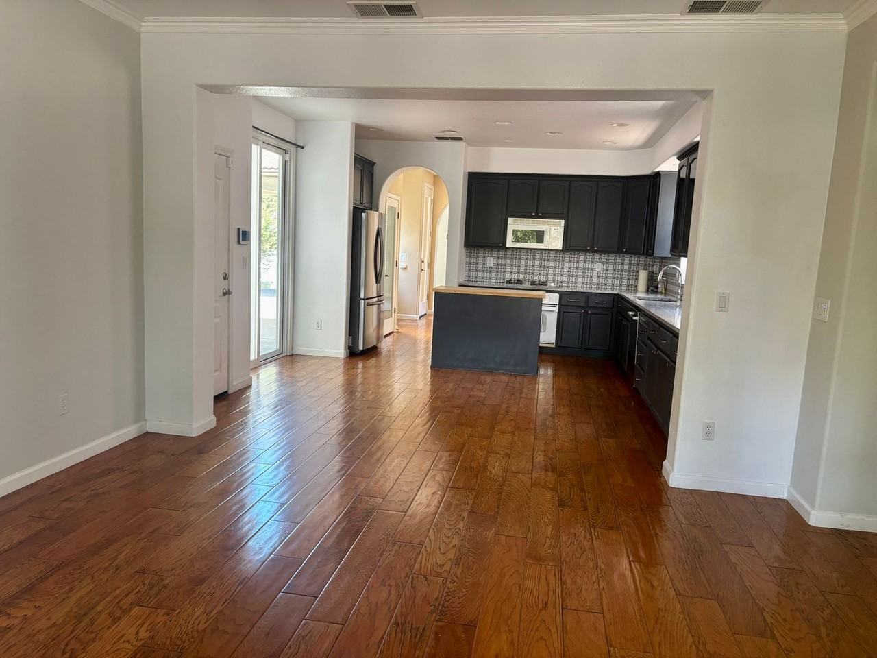 1619 Columbus Rd - Photo 3 of 23