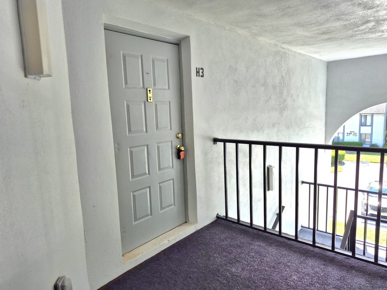 1344 Pine Ridge Cir E - Photo 4 of 32