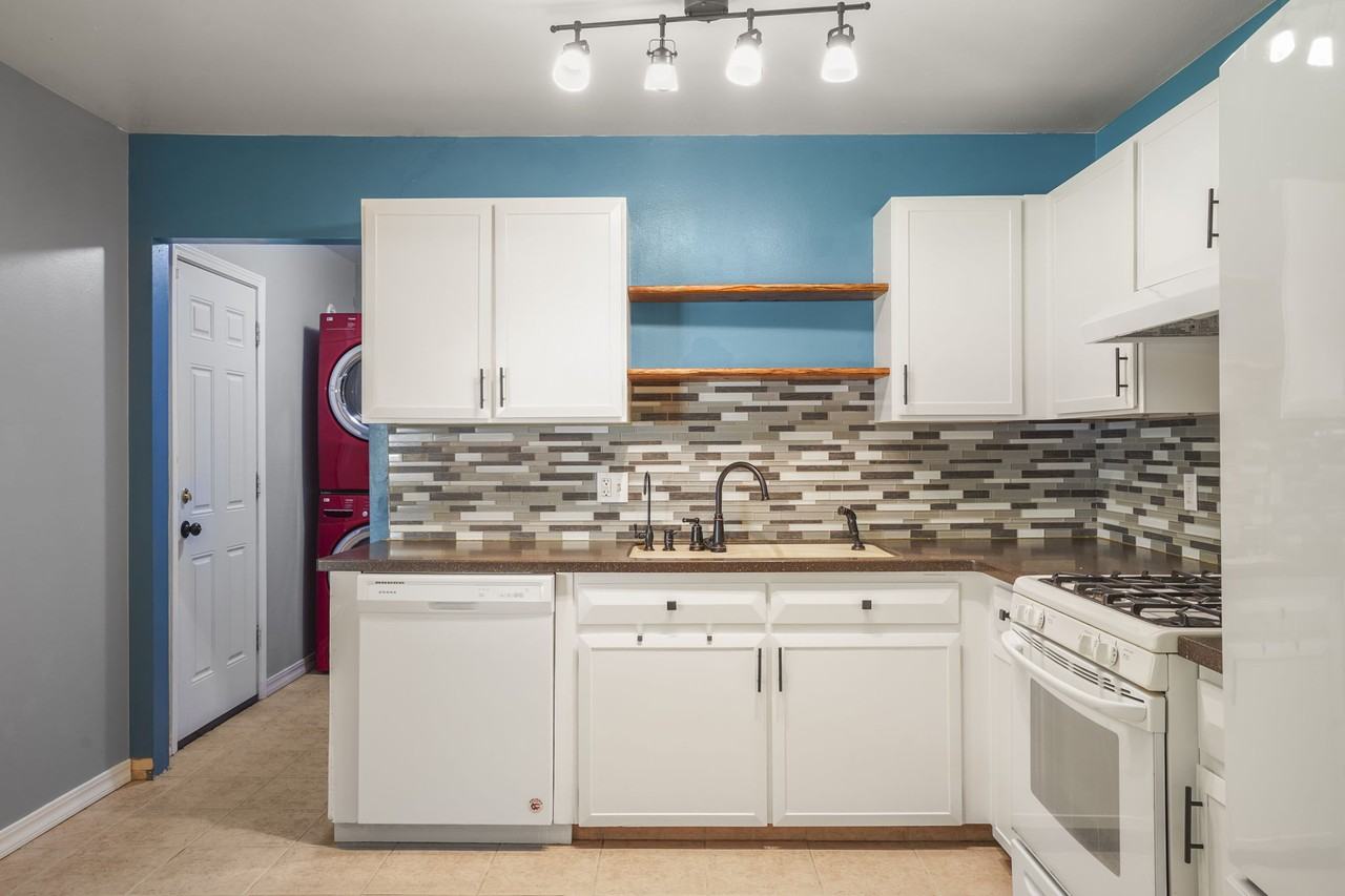 1420 S Saulsbury St #NA - Photo 5 of 20