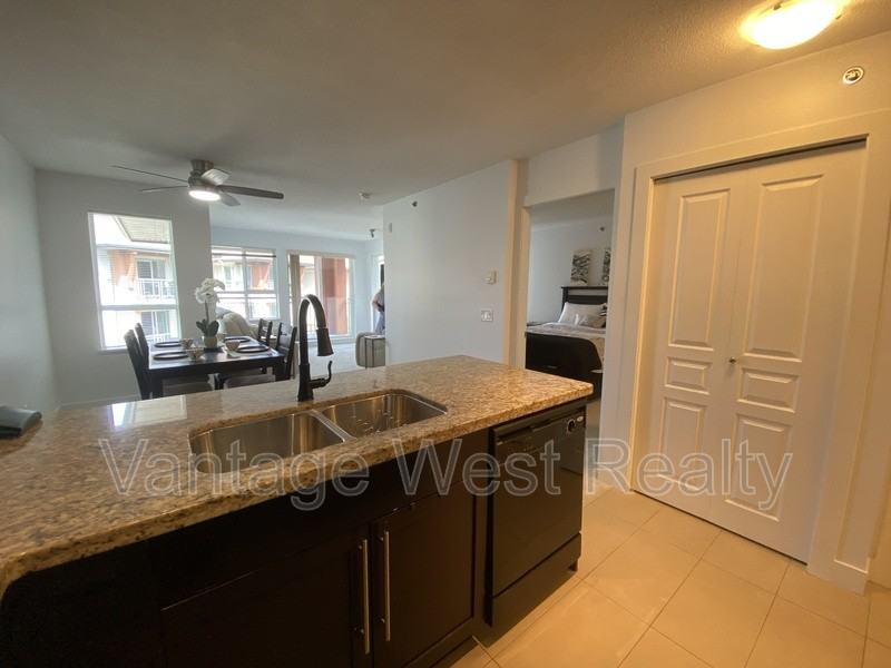 1000 Sunset Dr - Photo 6 of 23