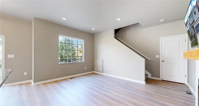 1933 Villageview Ln - Photo 2 of 20