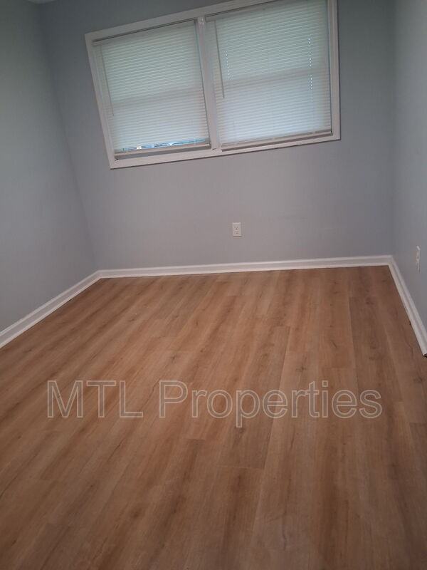 715 S Jones Ave - Photo 3 of 8