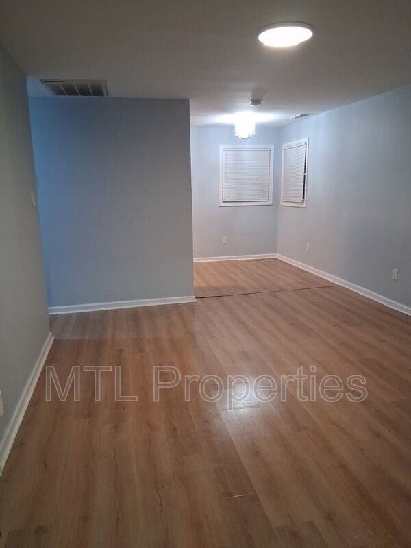 715 S Jones Ave - Photo 5 of 8