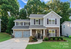 featured image of 3042 Collin House Dr