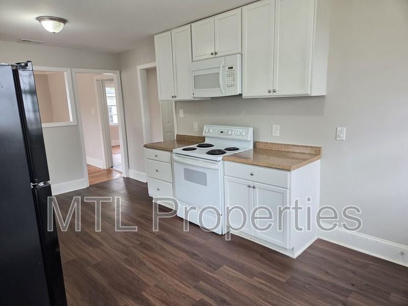 1036 Williams St - Photo 3 of 9