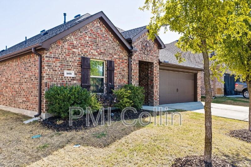 505 Range Dr - Photo 2 of 40