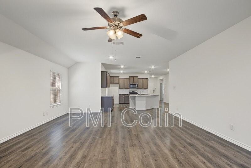 505 Range Dr - Photo 6 of 40
