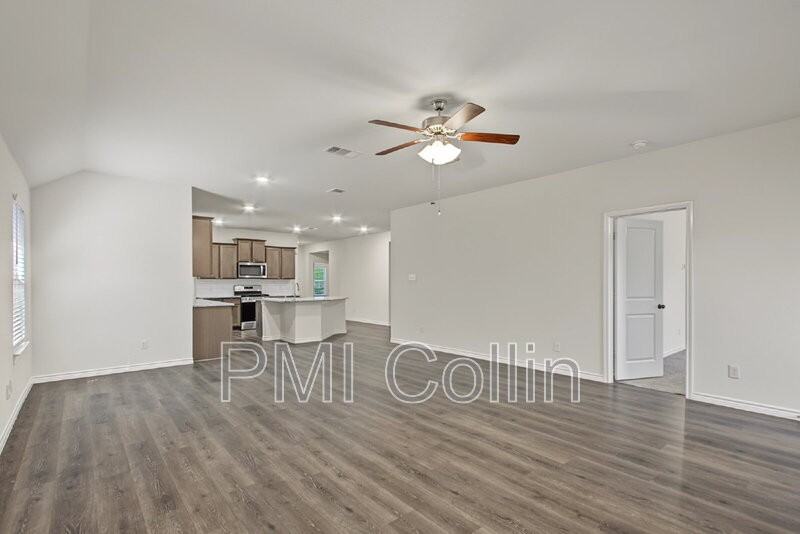 505 Range Dr - Photo 7 of 40