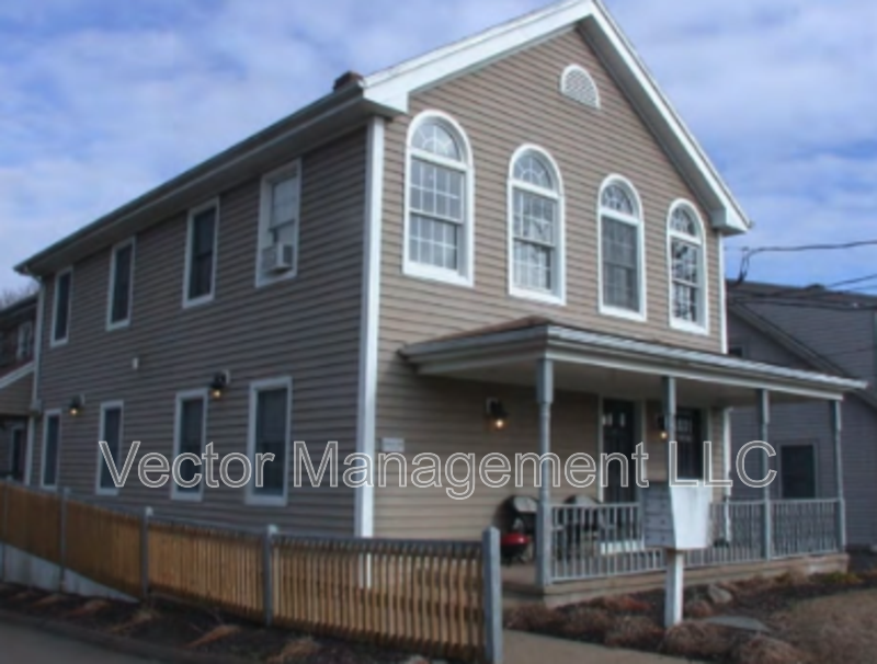2842 Dixwell Ave - Photo 2 of 9