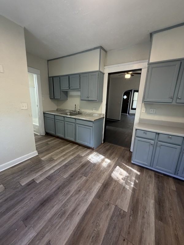 2912 E 102nd St - Photo 3 of 8