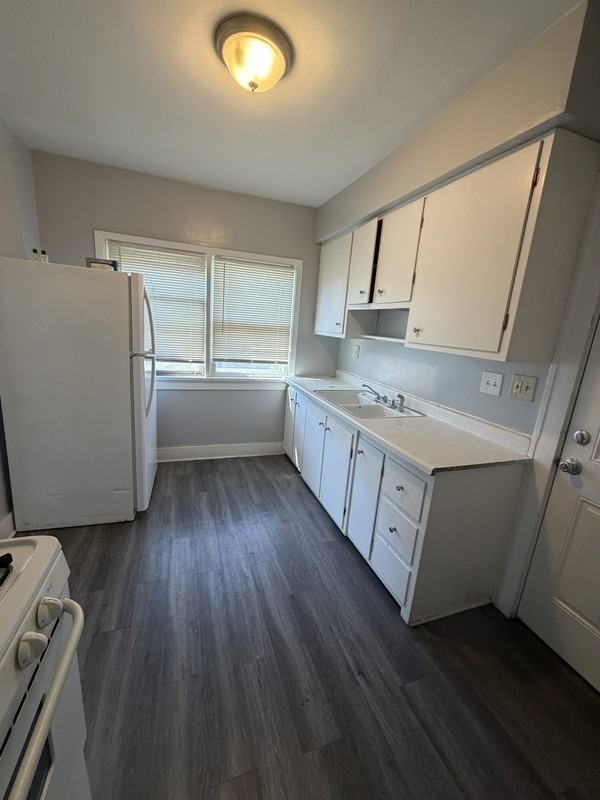 7901 Dorver Ave - Photo 3 of 7