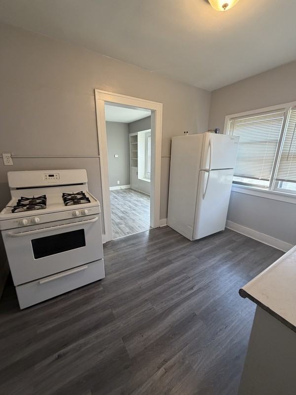 7901 Dorver Ave - Photo 4 of 7