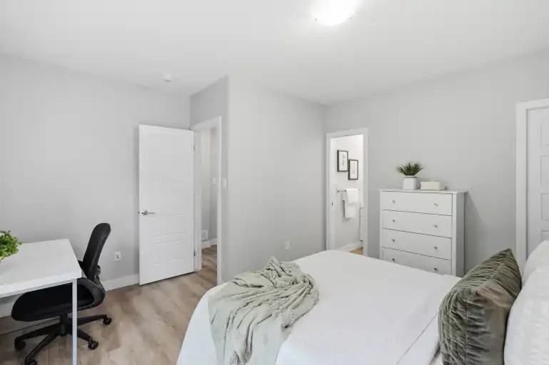 544 Windermere Rd #1 - Photo 4 of 30