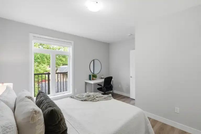 544 Windermere Rd #1 - Photo 5 of 30