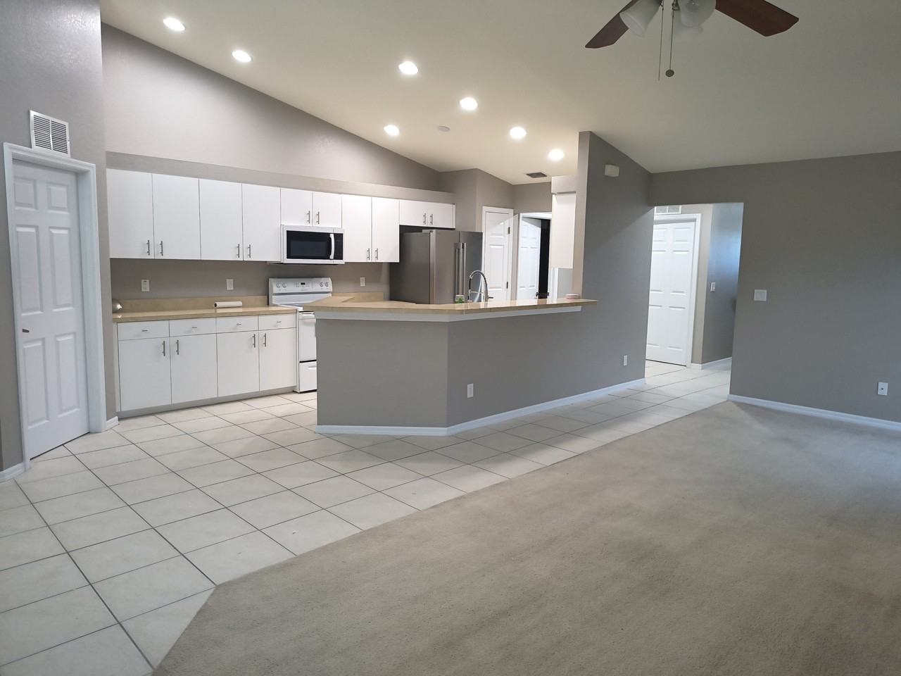 19949 Lake Vista Cir #C - Photo 4 of 12