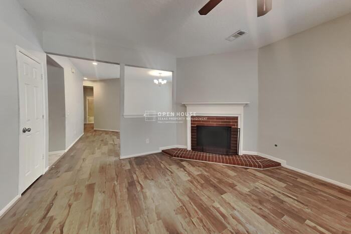 2918 Blue Dawn Dr - Photo 4 of 19