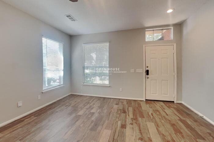 2918 Blue Dawn Dr - Photo 5 of 19
