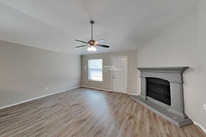 3916 Shiver Rd - Photo 4 of 21