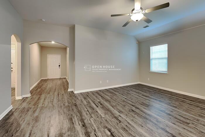8304 Smokey Creek Pass - Photo 4 of 22