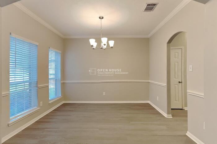 2610 Hilldale Park Ln - Photo 6 of 21