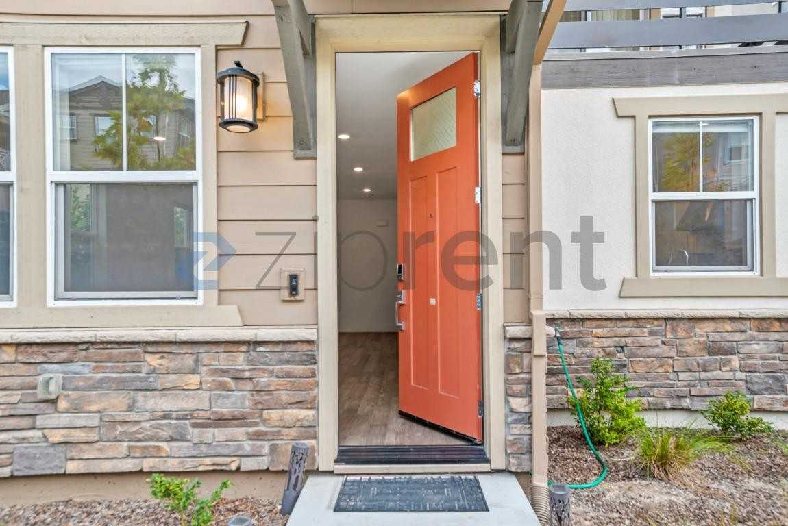 9102 Headlands Ave - Photo 4 of 39