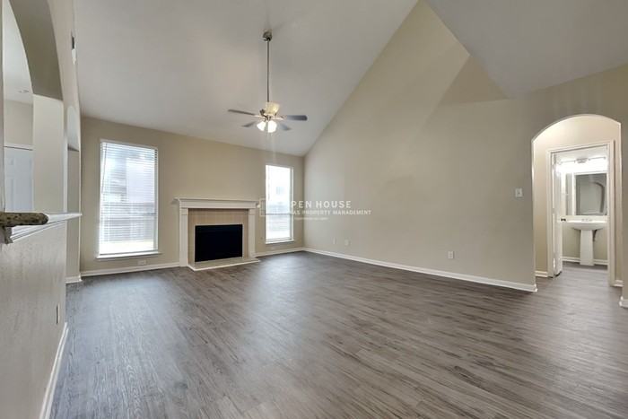 3007 Davey Oaks Dr - Photo 5 of 24