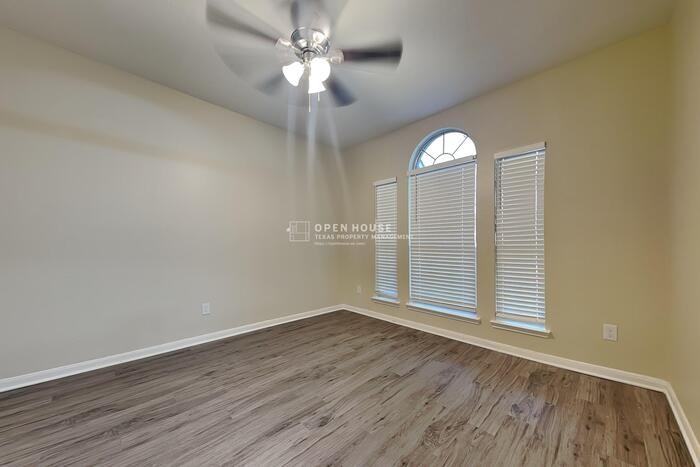 3007 Davey Oaks Dr - Photo 7 of 24