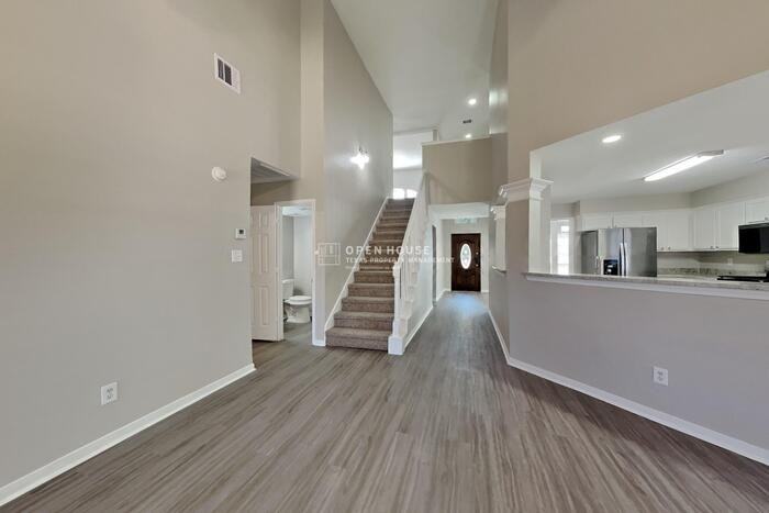 27089 Monarch Wood Dr - Photo 4 of 26