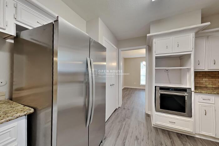 3126 Silver Springs Ct - Photo 6 of 20