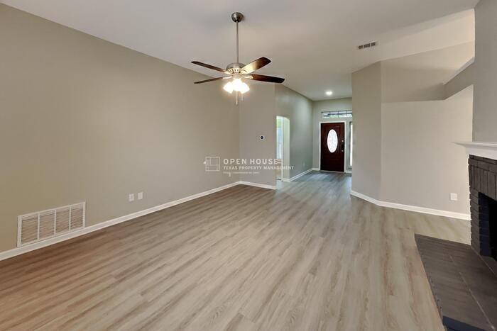 7512 Lake Arrowhead Dr - Photo 4 of 23