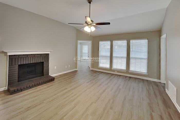 7512 Lake Arrowhead Dr - Photo 5 of 23