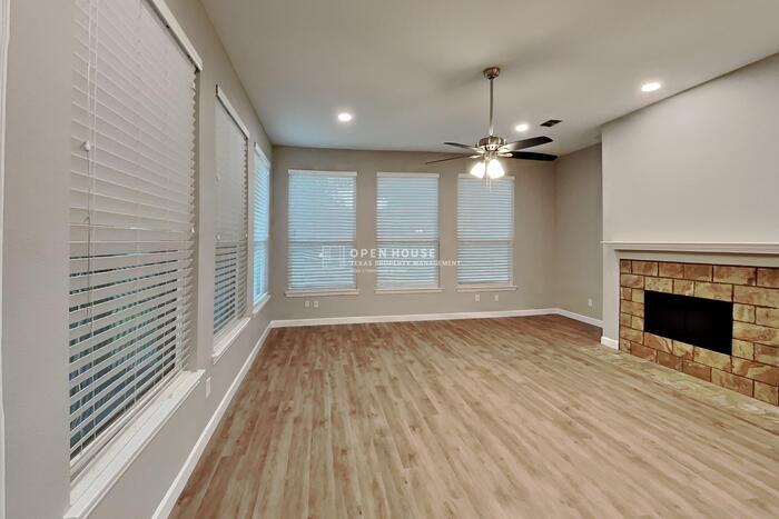 11825 Warbler Ln - Photo 4 of 23