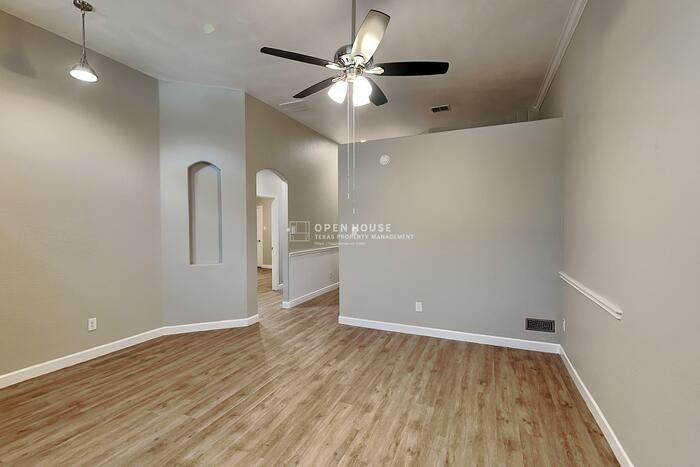 11825 Warbler Ln - Photo 7 of 23