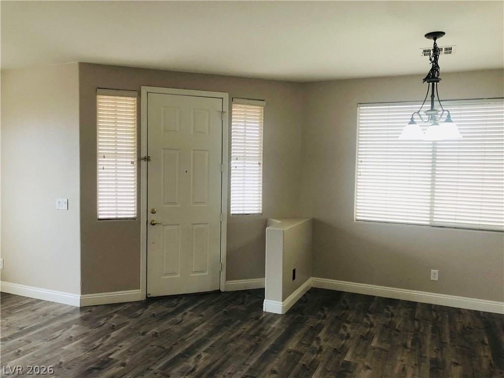 7606 Brambleberry Ct - Photo 4 of 29