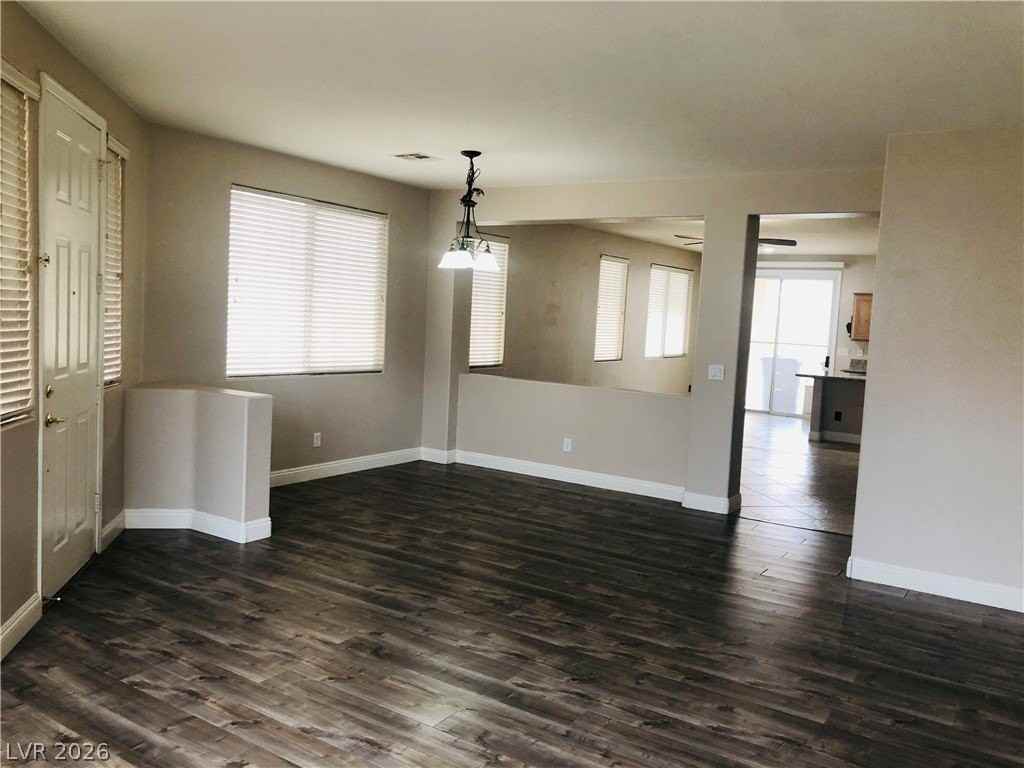 7606 Brambleberry Ct - Photo 6 of 29