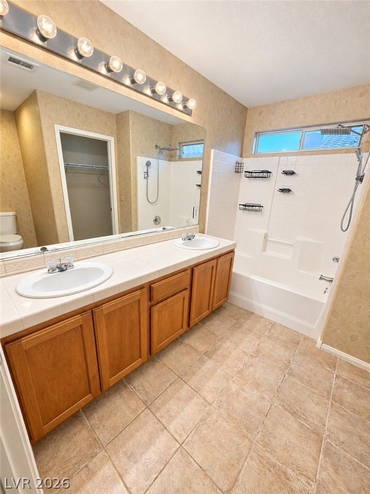 6485 Abbotsford House Ct - Photo 6 of 26