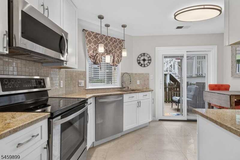 32 Birchwood Rd - Photo 6 of 30