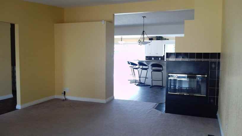 2110 20 Ave S - Photo 2 of 19